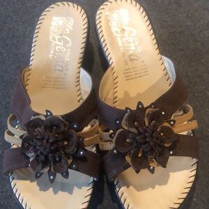 Elegant Brown Sandals for Casual Comfort
